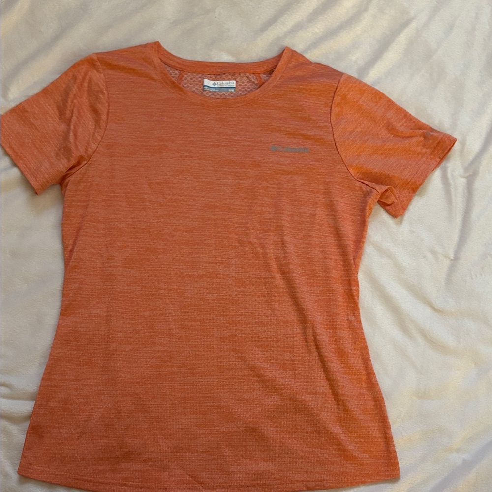 Columbia Women's Heathered Orange Short Sleeve Tee Med